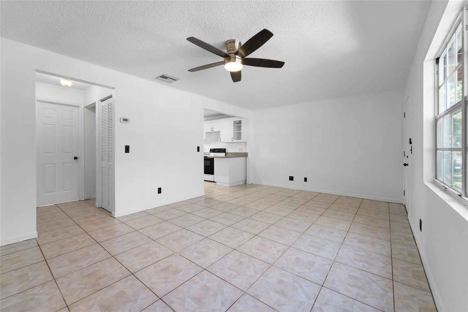 Image 9 of 20 For 5549 67th Avenue N 815