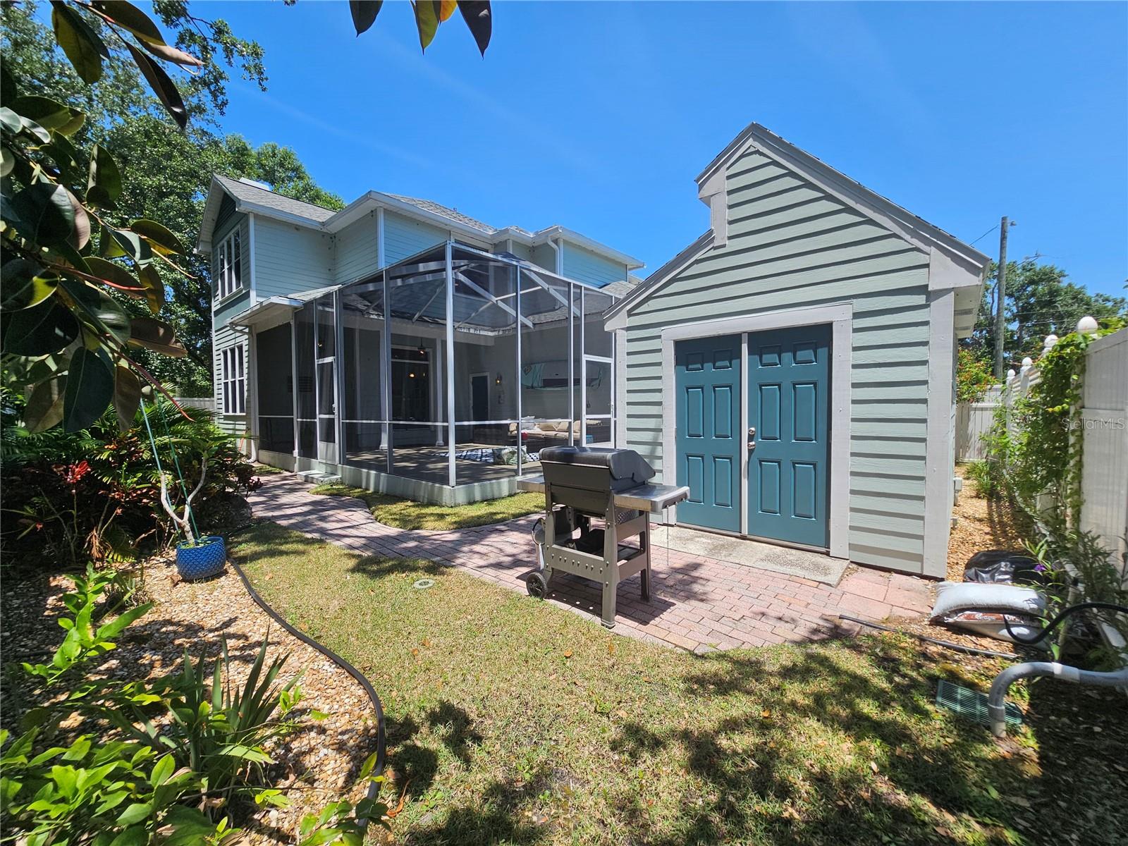 Image 46 of 48 For 7402 De Soto Street