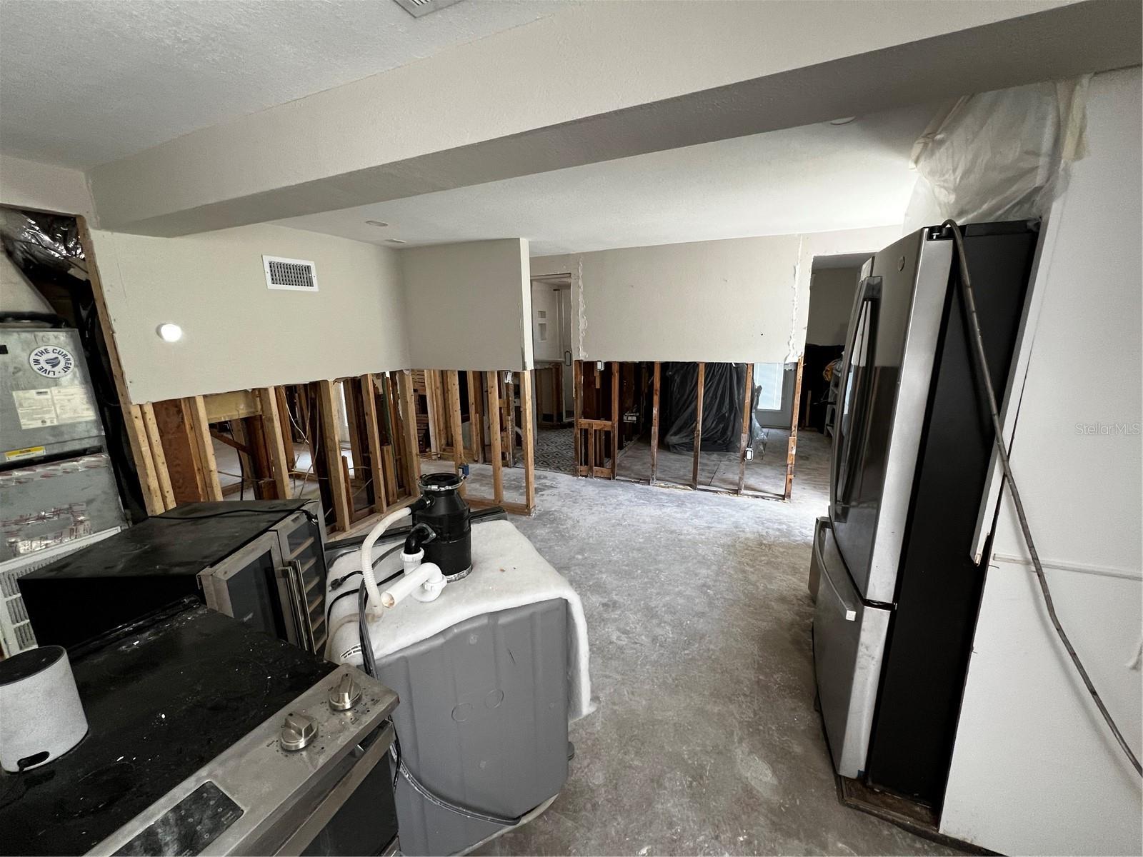 Image 13 of 51 For 301 81st Avenue Ne