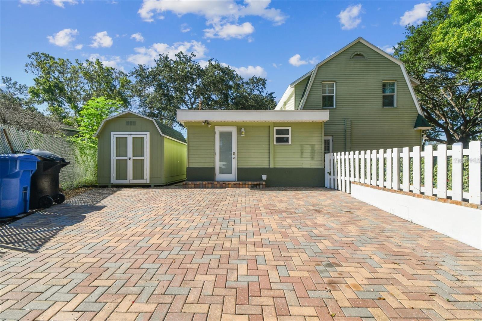 Image 3 of 51 For 301 81st Avenue Ne