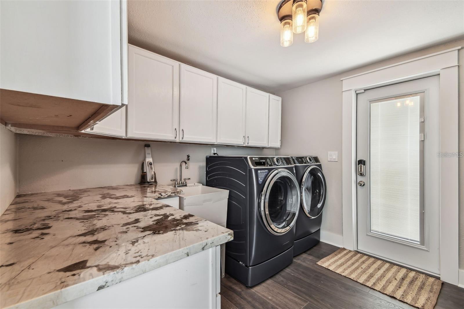 Image 40 of 51 For 301 81st Avenue Ne