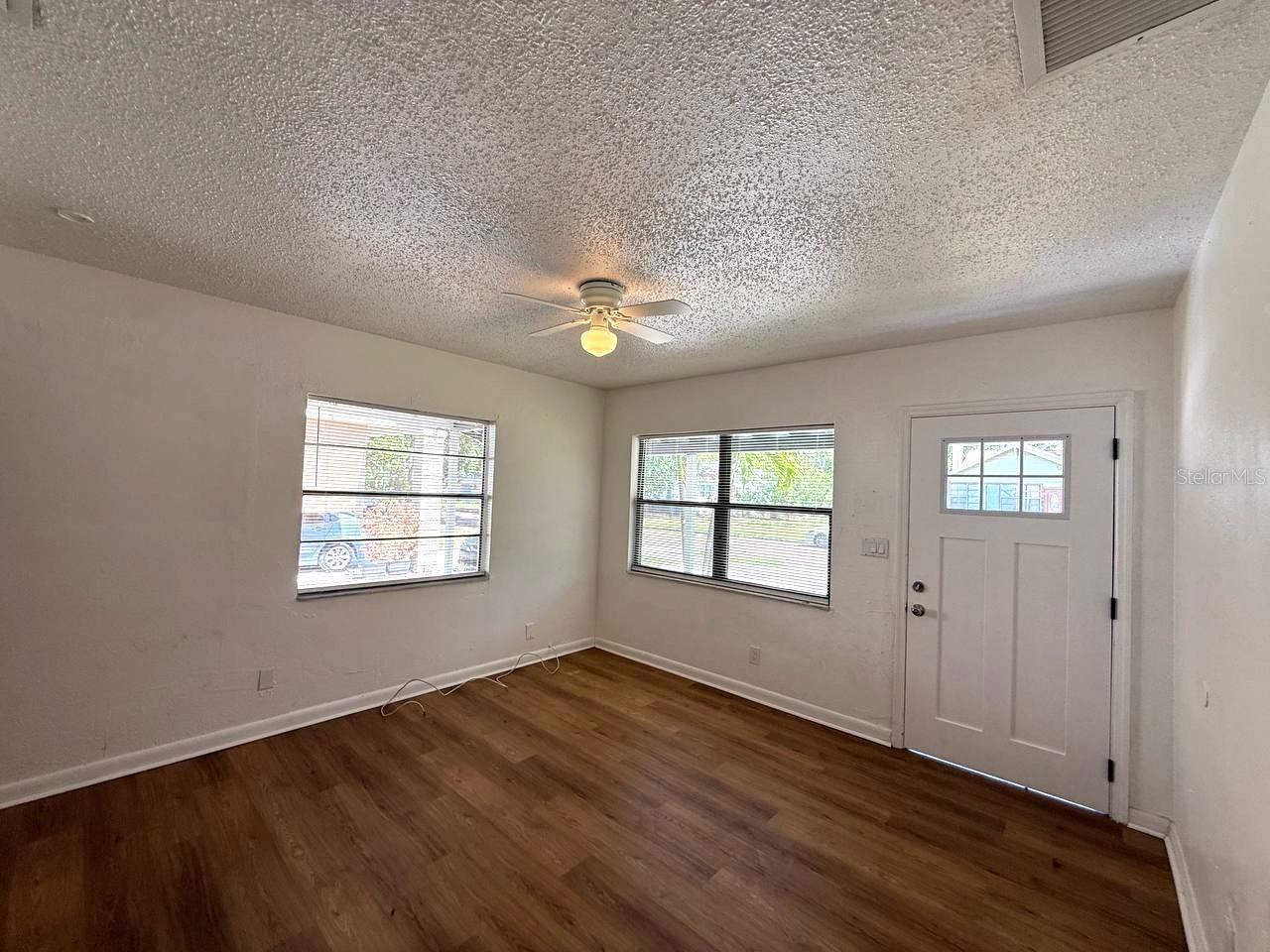 Image 6 of 35 For 767 20th Avenue S