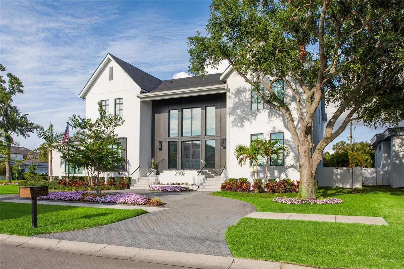 Listing photo id 0 for 2902 Beach Drive