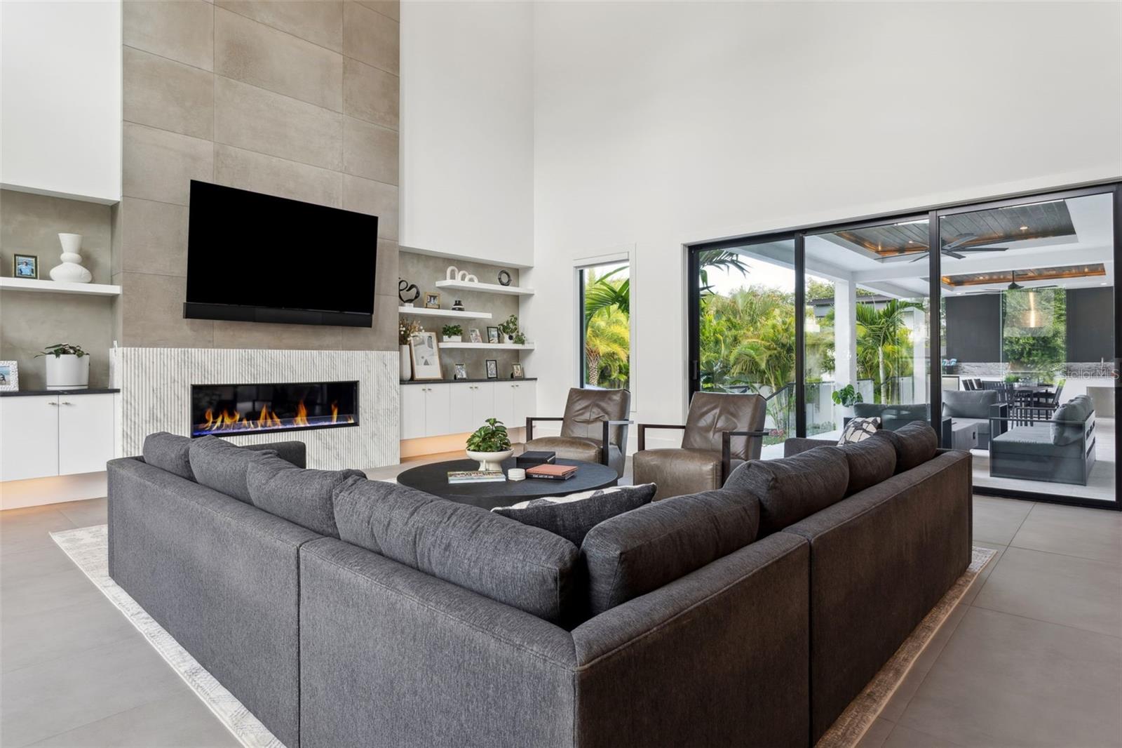 Listing photo id 18 for 2902 Beach Drive