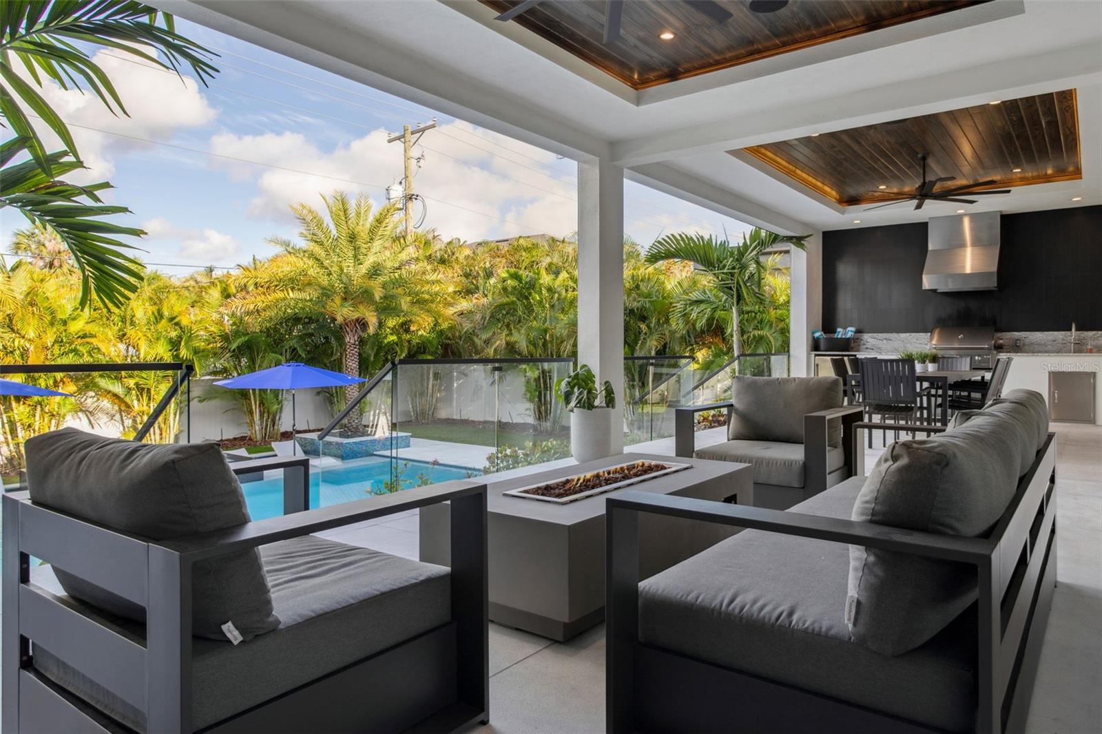 Listing photo id 57 for 2902 Beach Drive