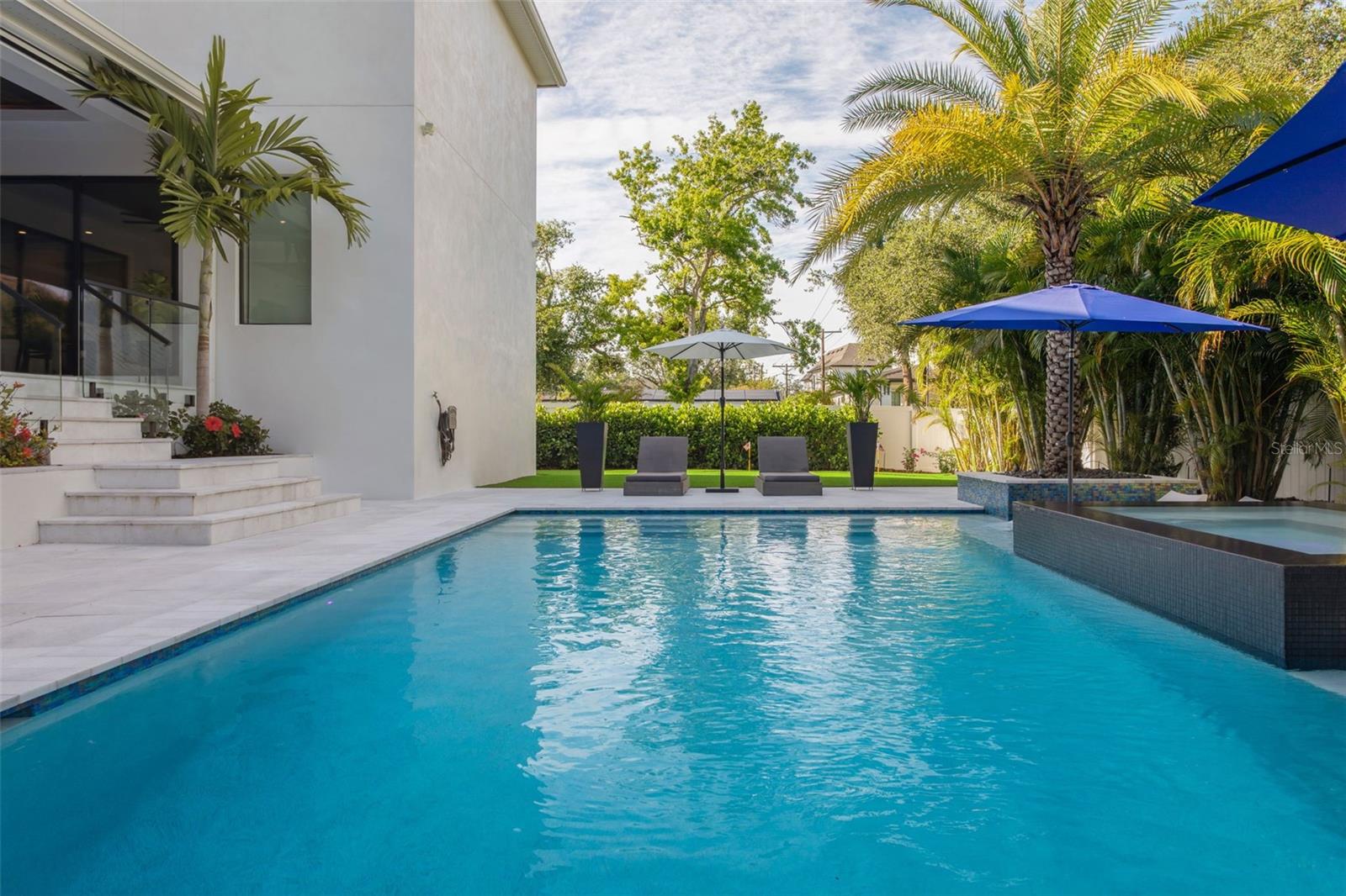 Listing photo id 62 for 2902 Beach Drive
