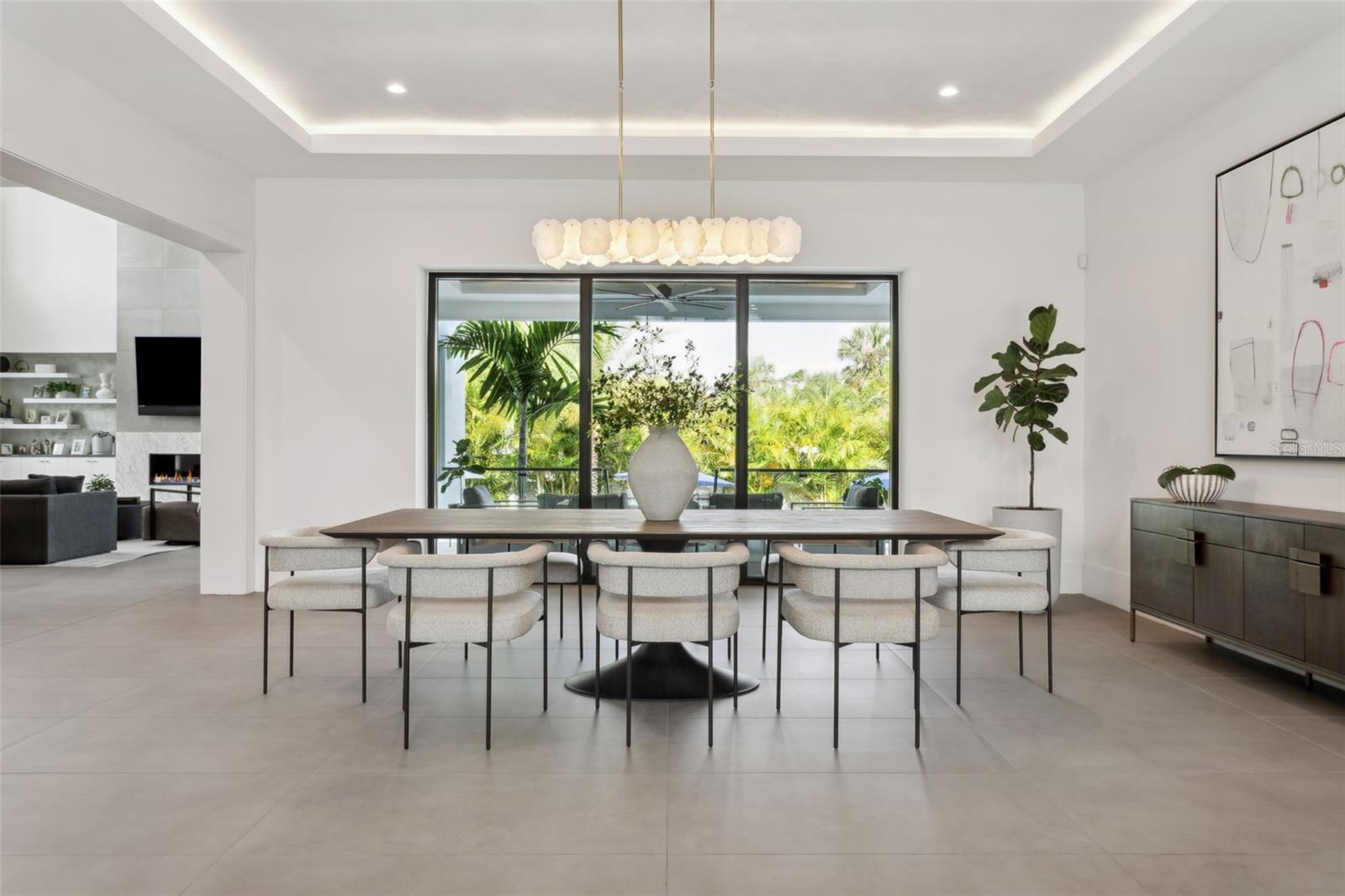 Listing photo id 6 for 2902 Beach Drive