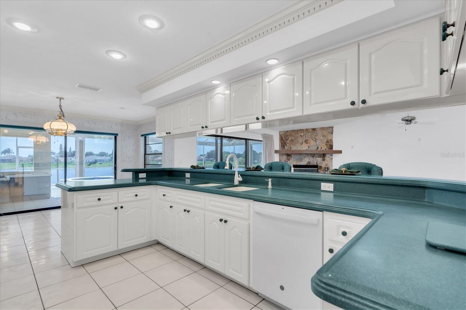 Image 14 of 43 For 8827 Scout Lake Court