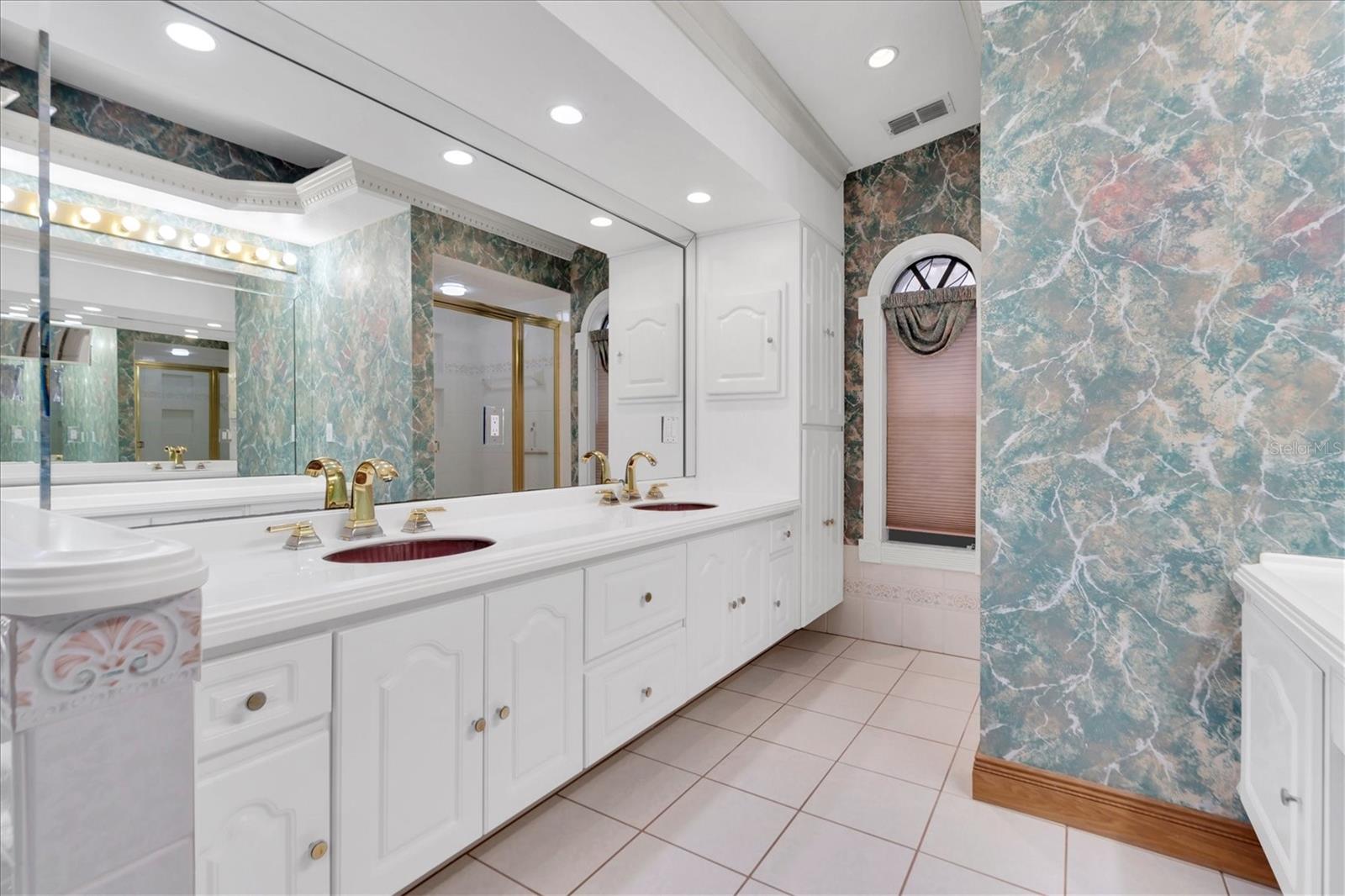 Image 21 of 43 For 8827 Scout Lake Court