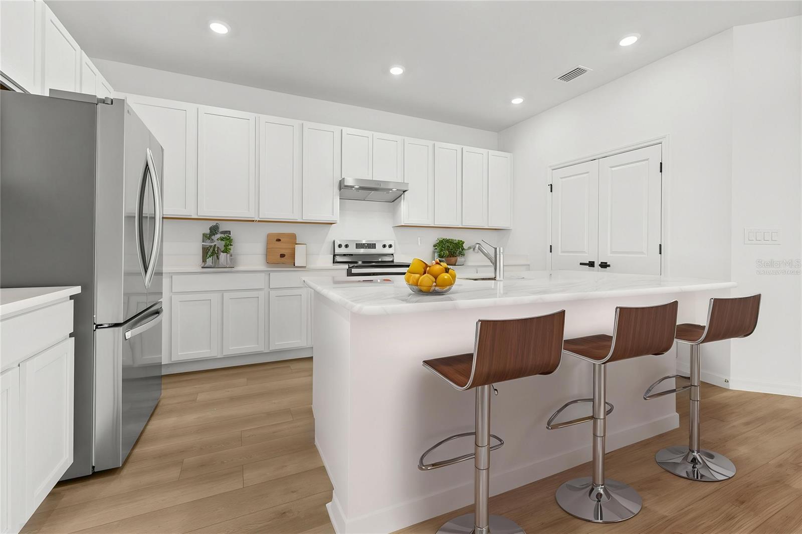 Image 16 of 49 For 29308 Kinsington Court