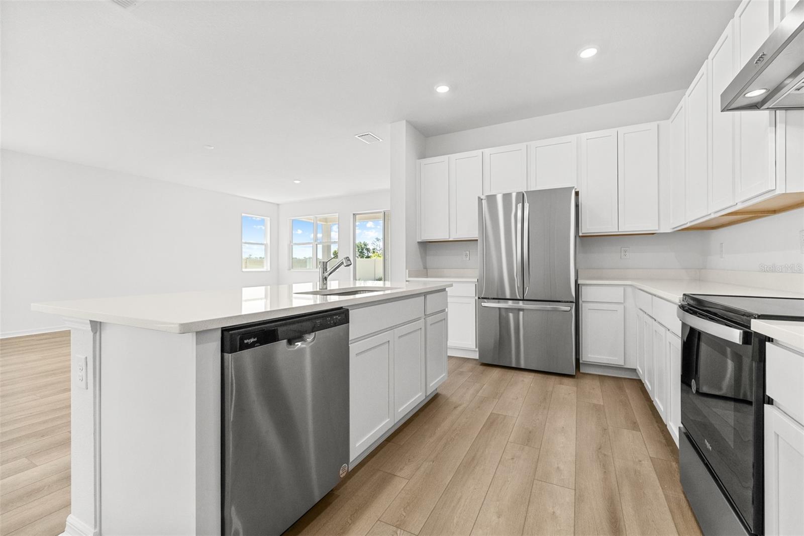 Image 19 of 49 For 29308 Kinsington Court