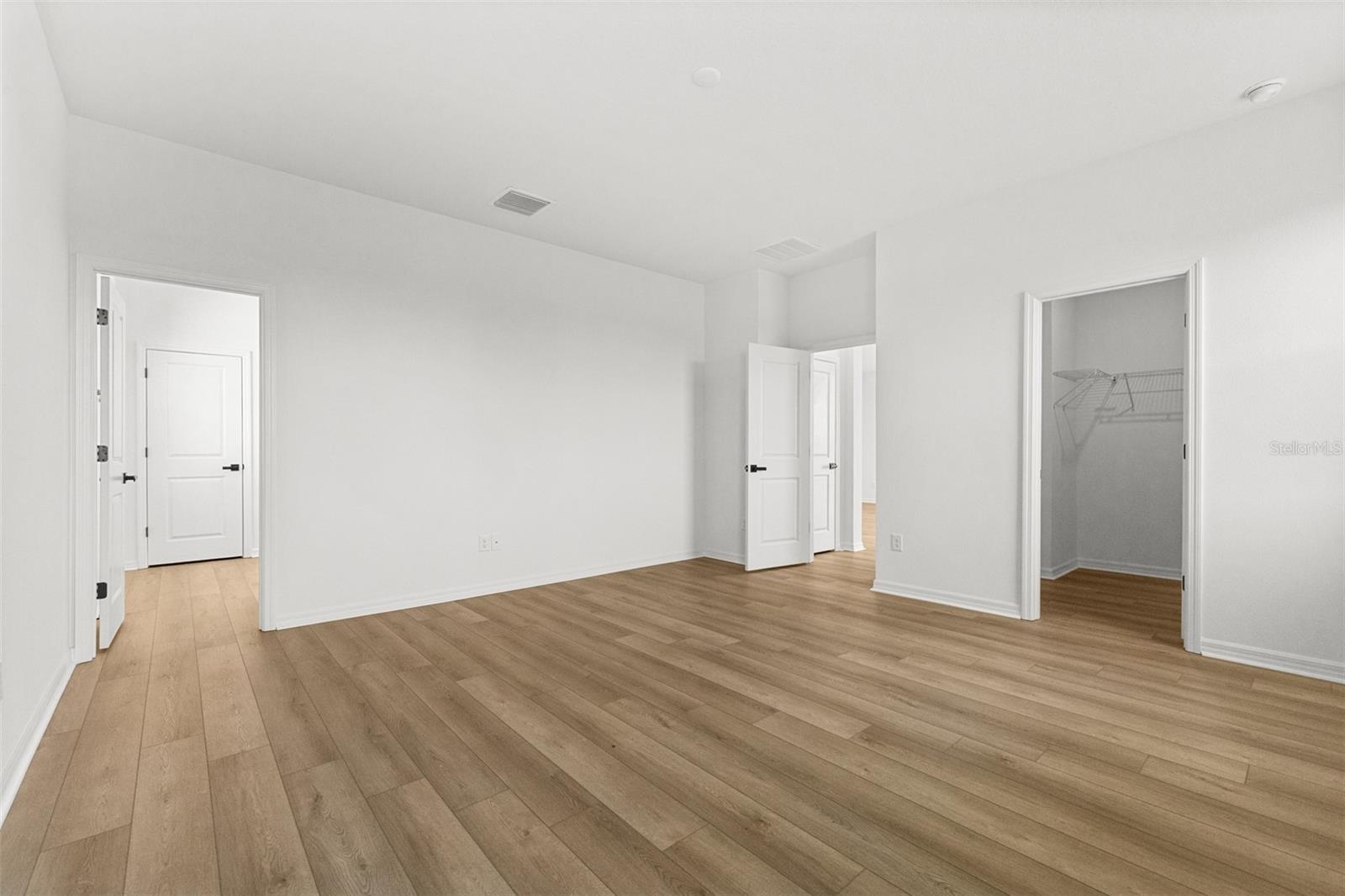 Image 23 of 49 For 29308 Kinsington Court