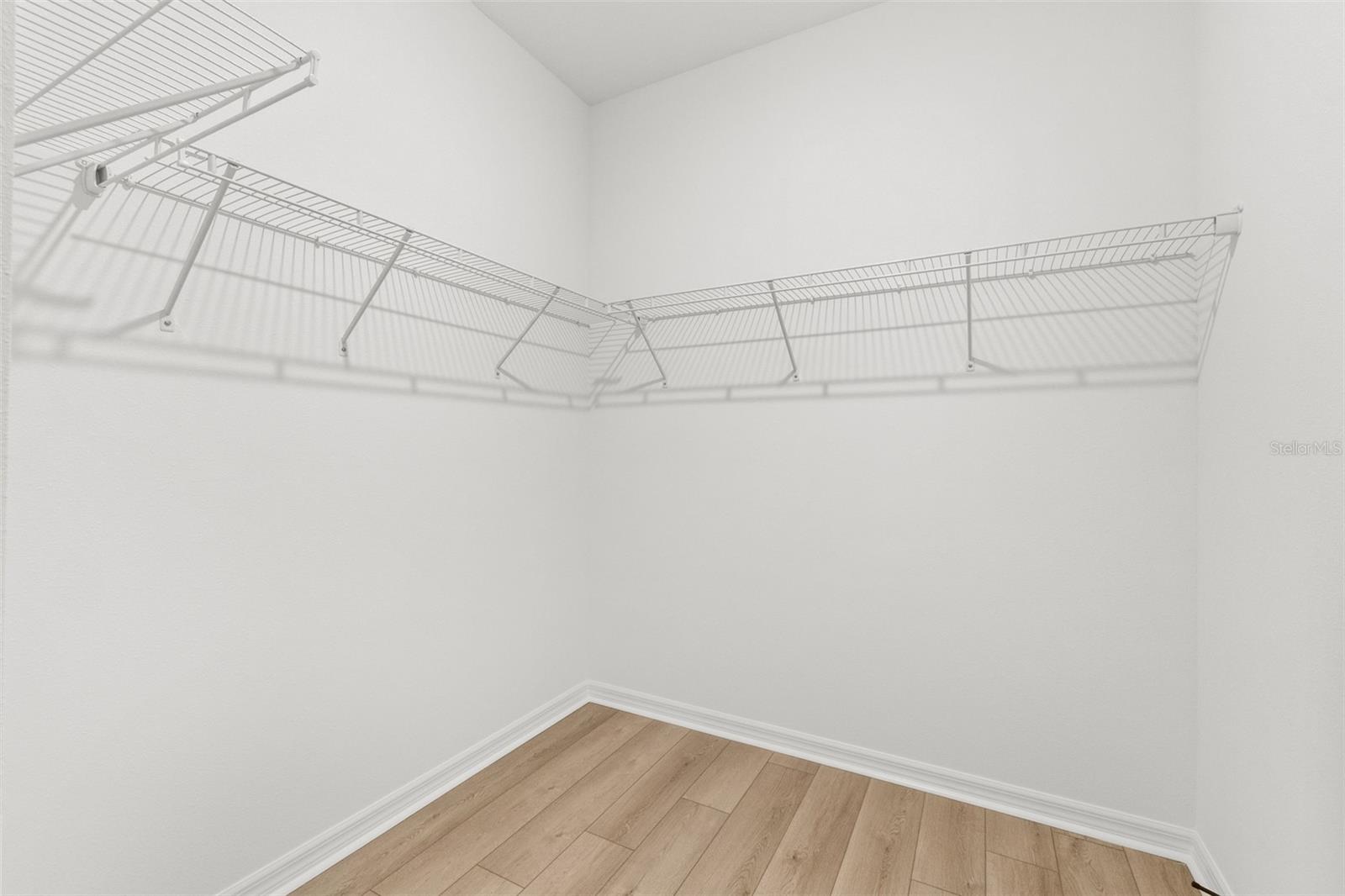 Image 24 of 49 For 29308 Kinsington Court