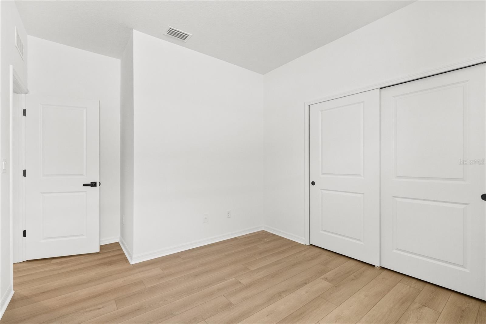 Image 31 of 49 For 29308 Kinsington Court