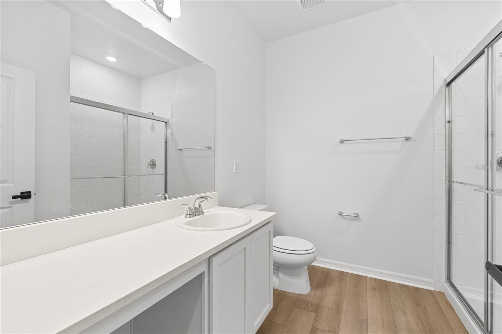 Image 32 of 49 For 29308 Kinsington Court