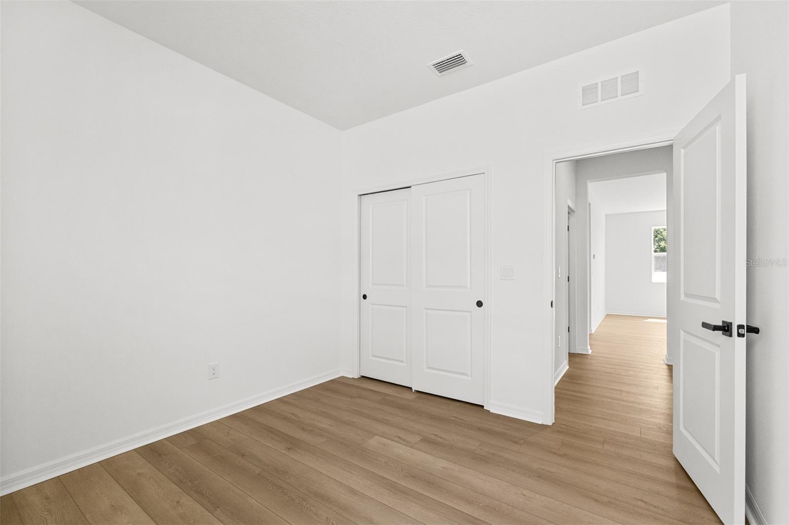 Image 34 of 49 For 29308 Kinsington Court