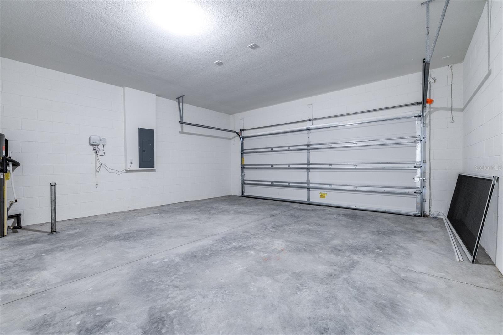 Image 36 of 49 For 29308 Kinsington Court