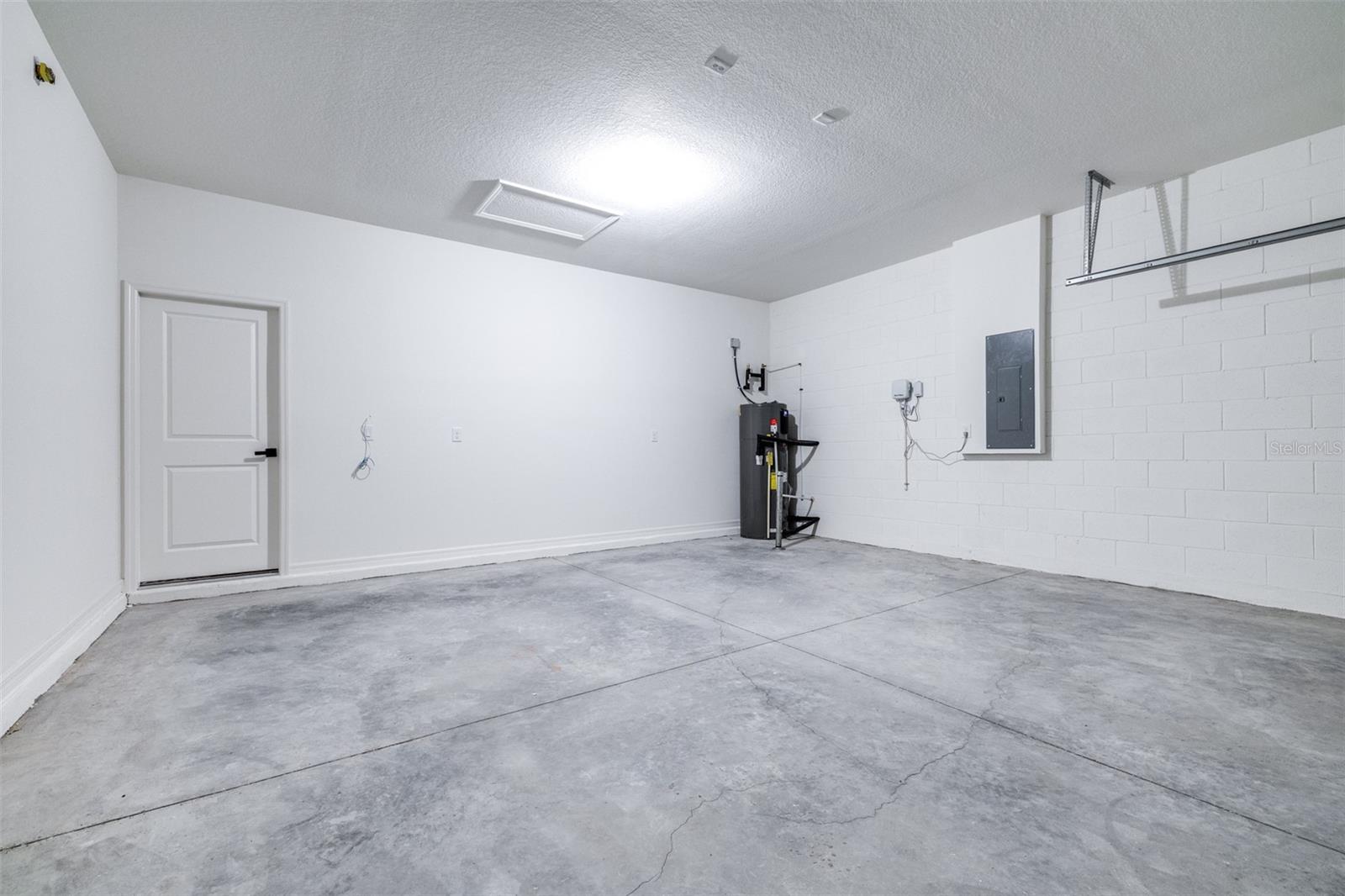 Image 37 of 49 For 29308 Kinsington Court