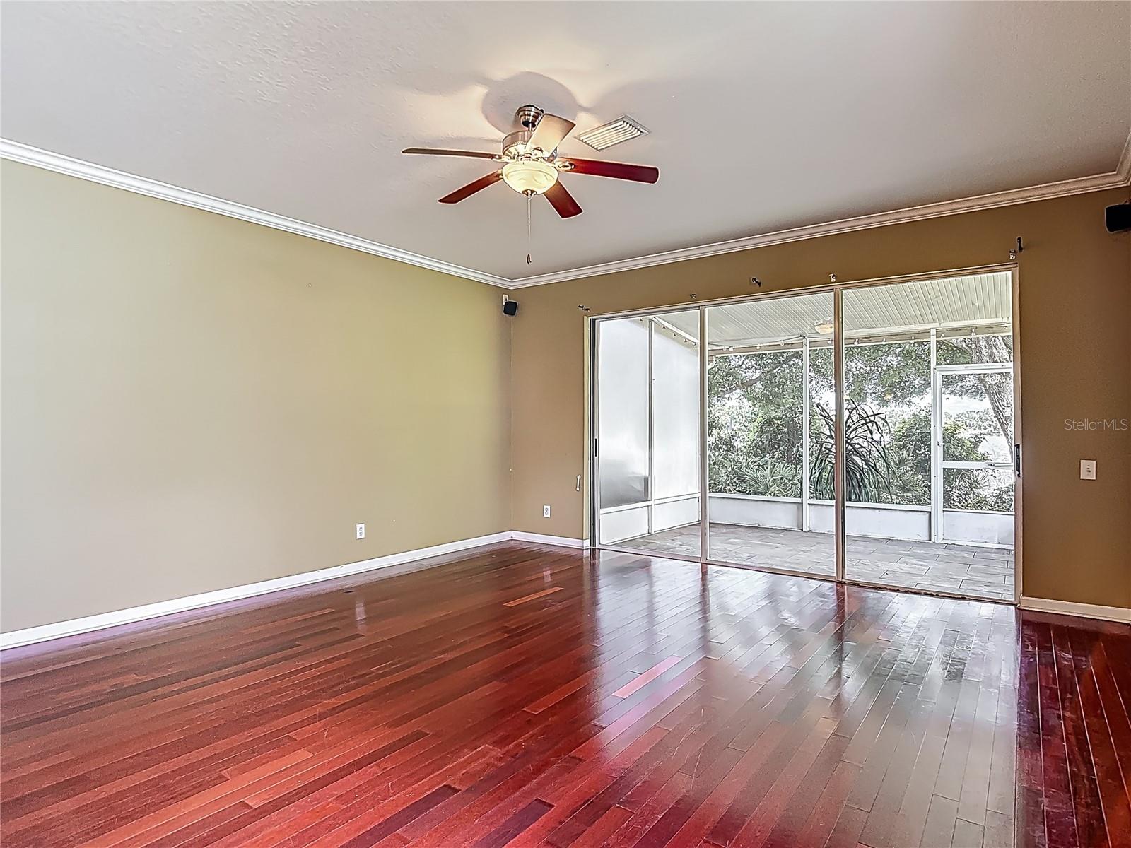 Image 11 of 73 For 8576 Sandy Beach St