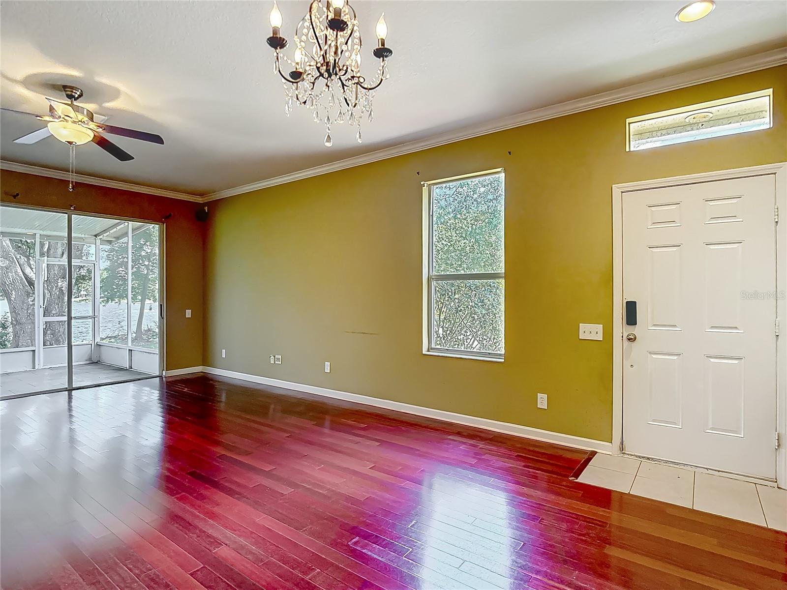 Image 15 of 73 For 8576 Sandy Beach St