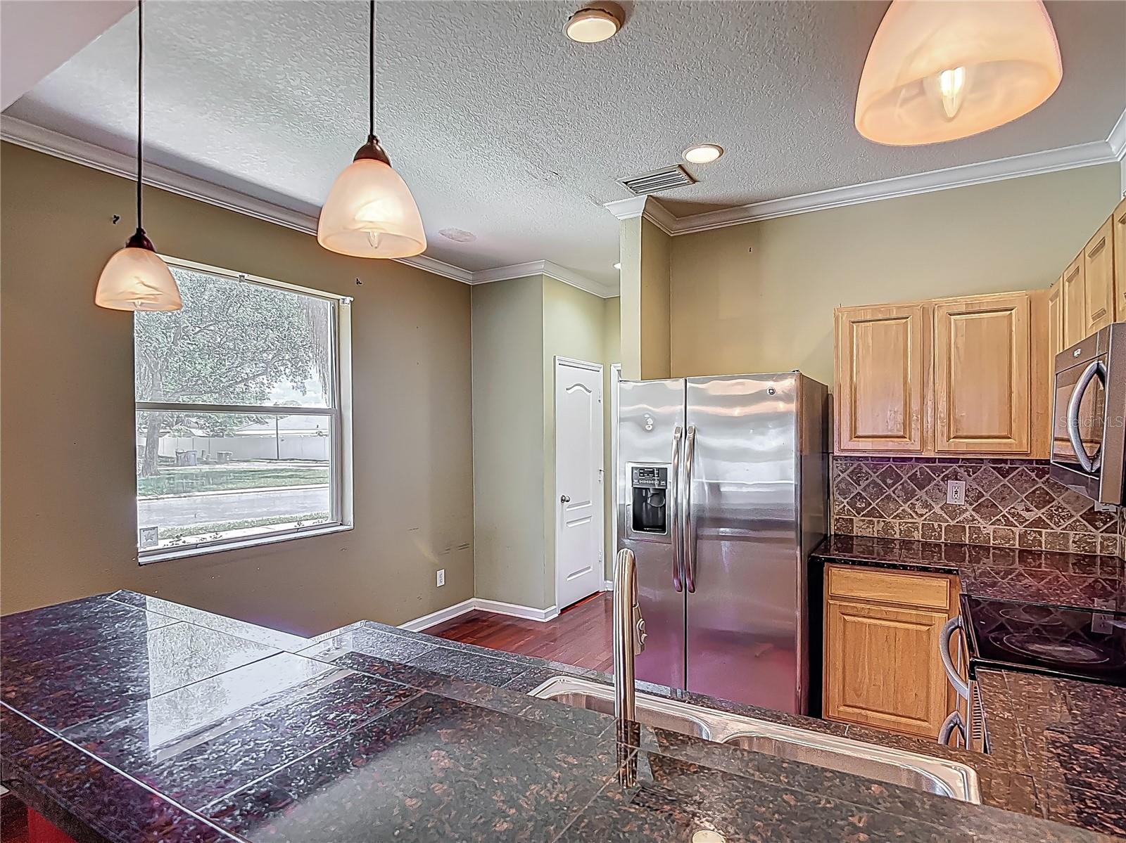Image 16 of 73 For 8576 Sandy Beach St