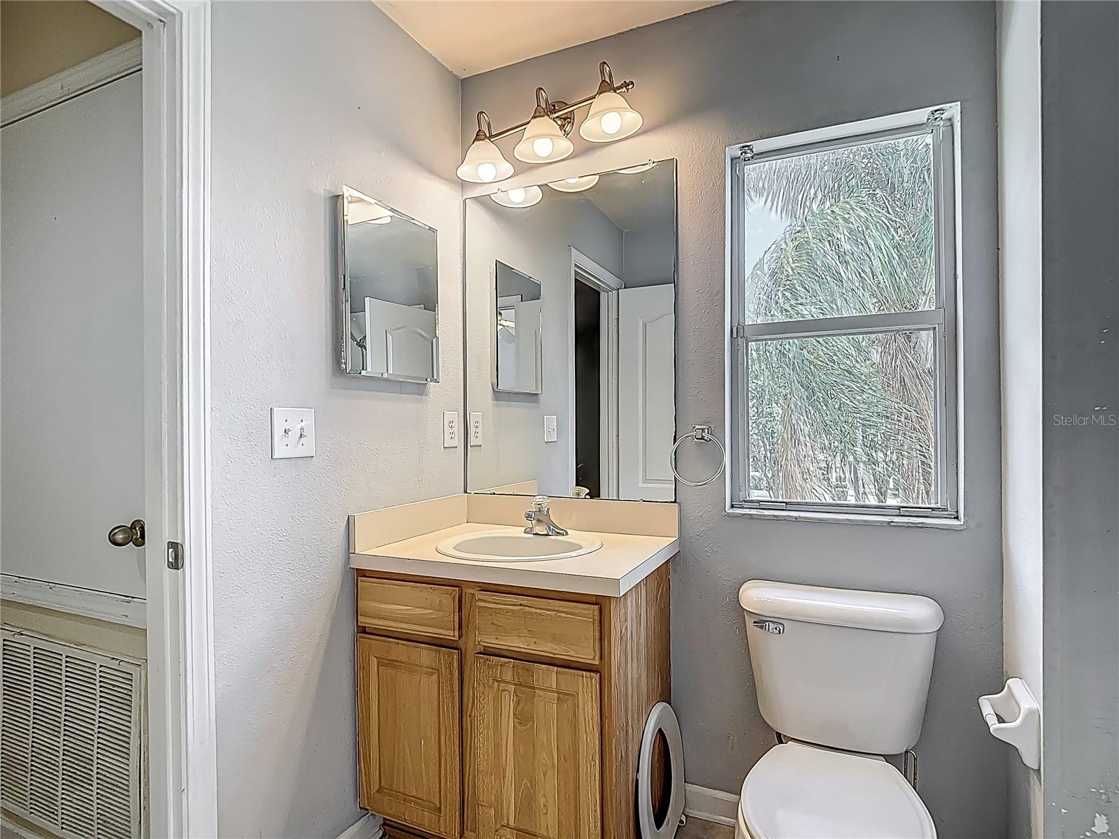 Image 30 of 73 For 8576 Sandy Beach St
