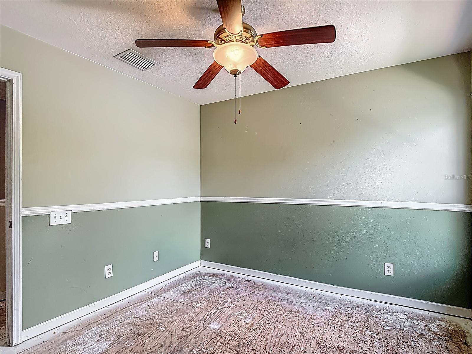 Image 35 of 73 For 8576 Sandy Beach St
