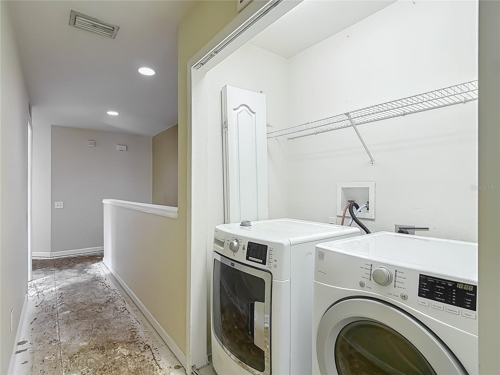Image 37 of 73 For 8576 Sandy Beach St