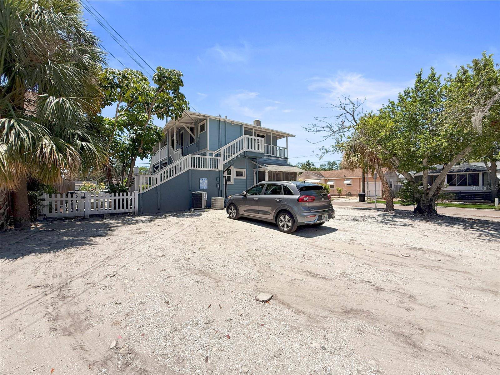 Image 17 of 18 For 471 9th Avenue N 5