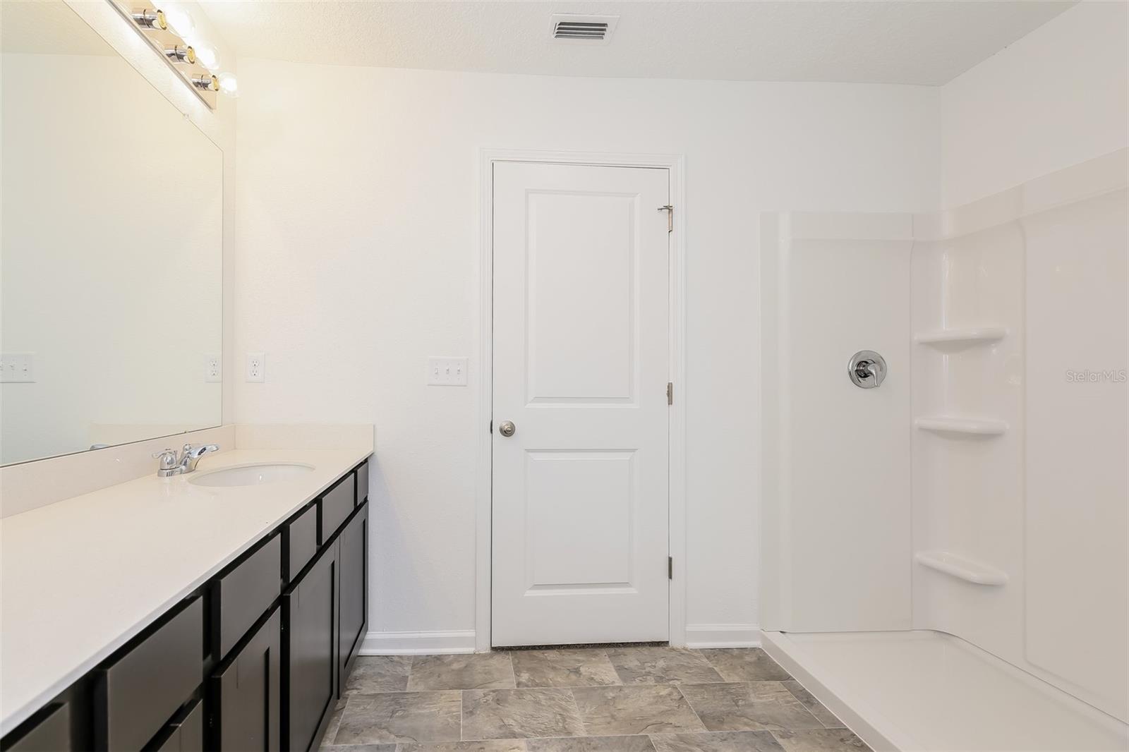 Image 13 of 19 For 4990 Bramante Dr