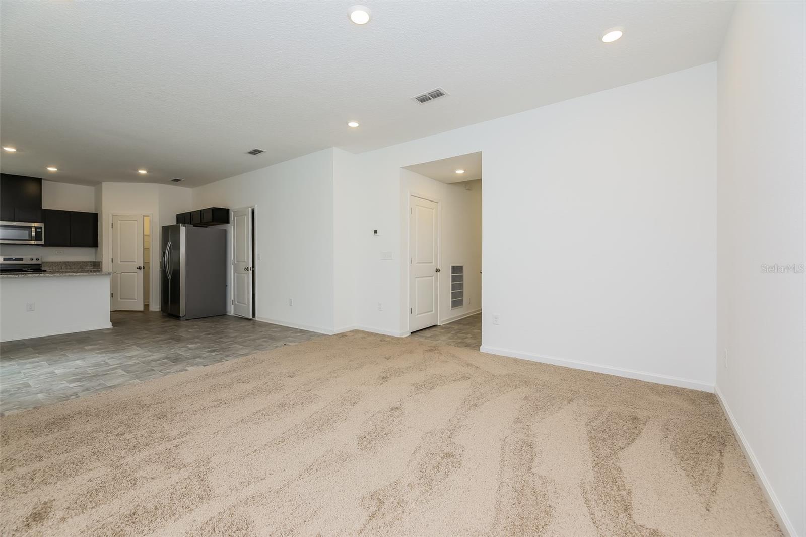 Image 7 of 19 For 4990 Bramante Dr