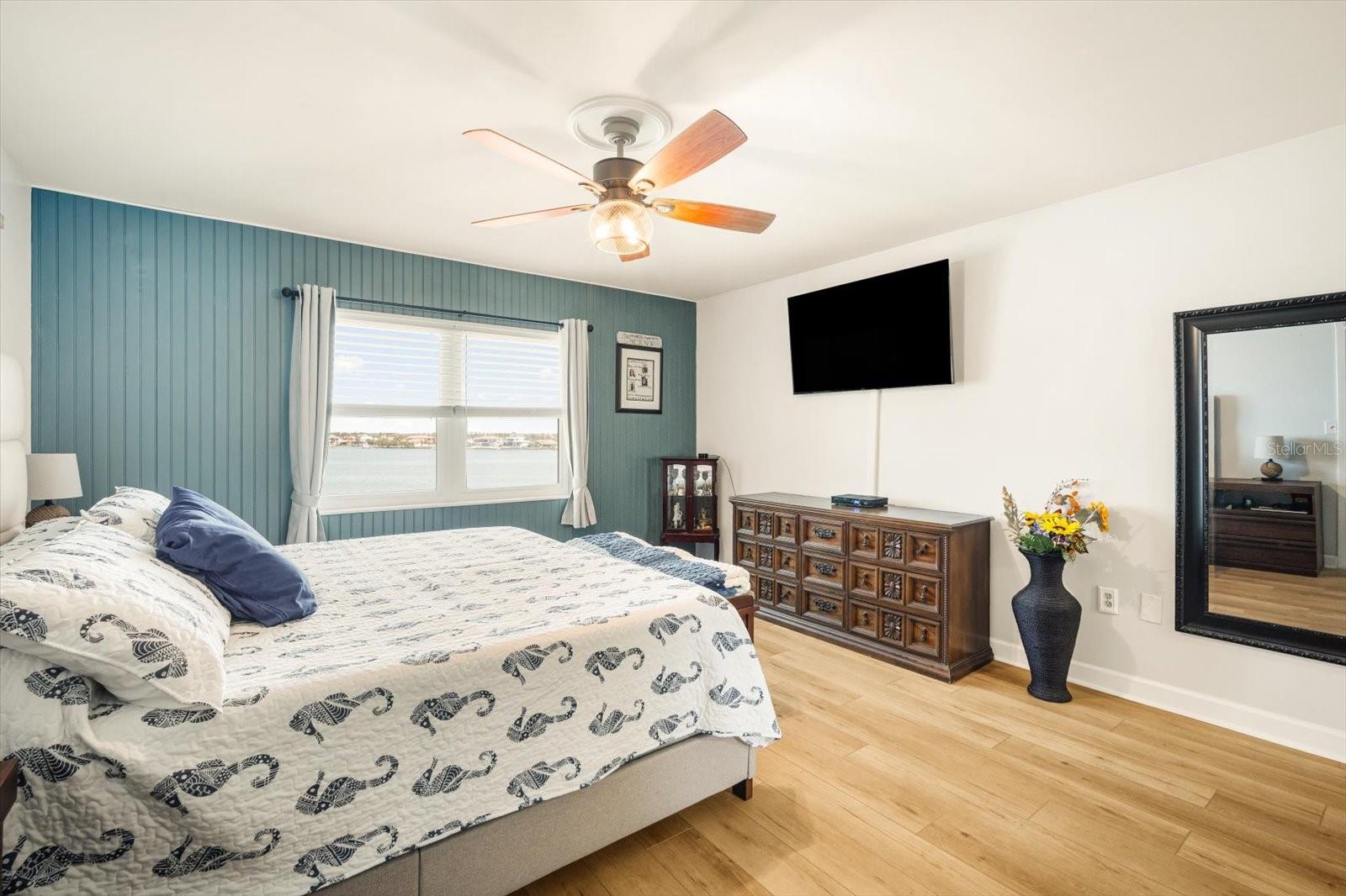 Image 18 of 29 For 5130 Brittany Drive S 604
