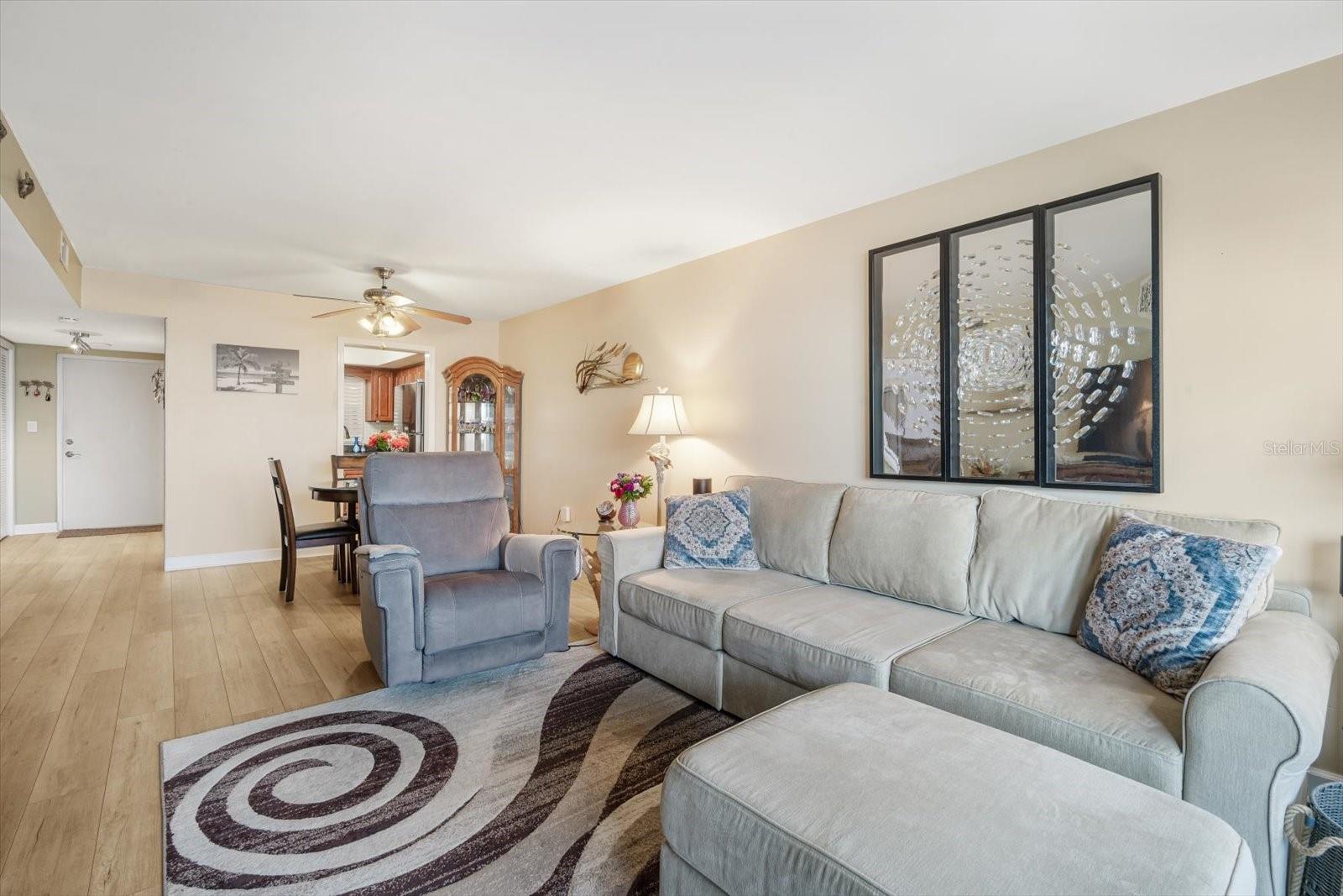 Image 9 of 29 For 5130 Brittany Drive S 604