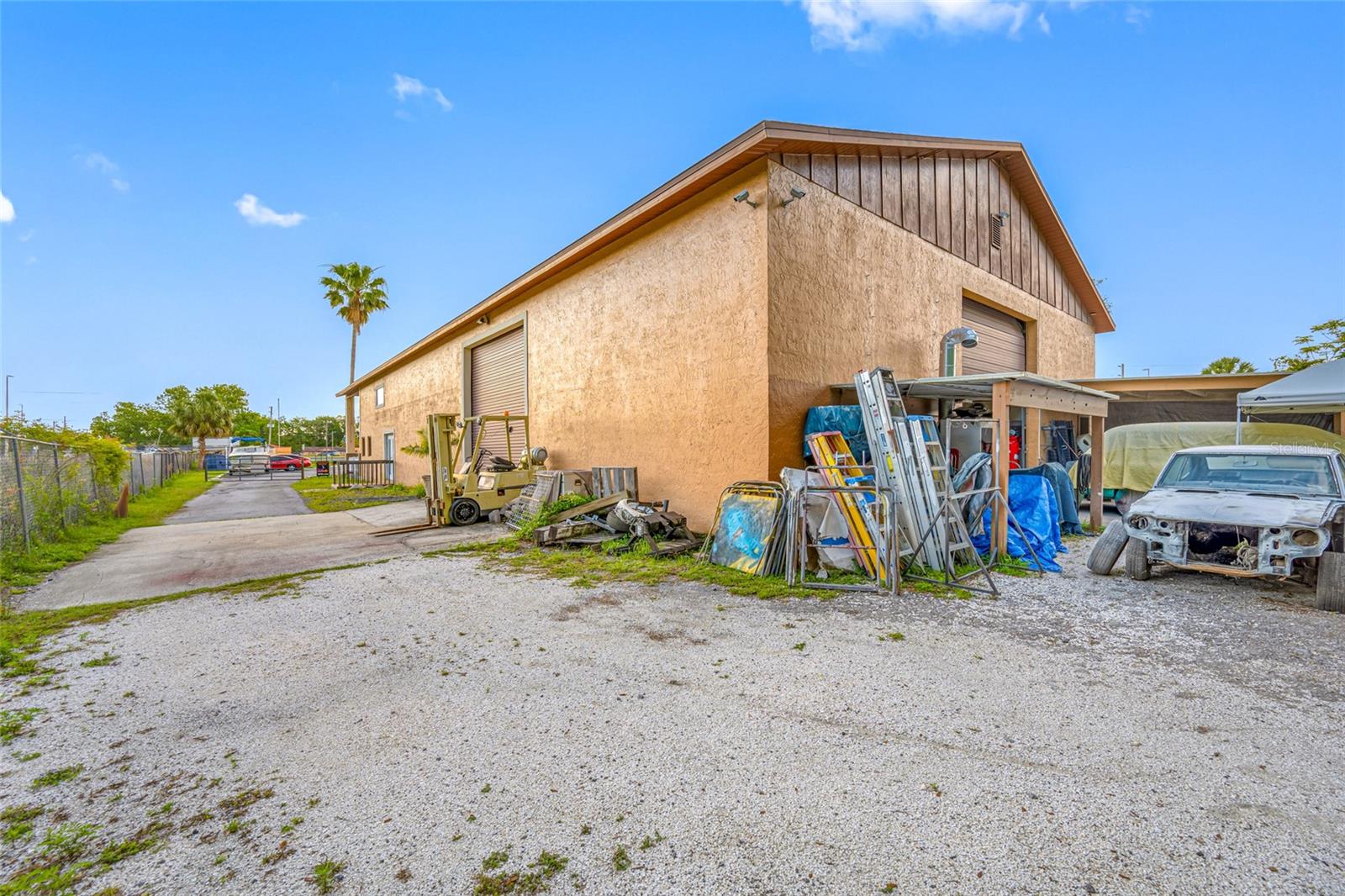 Listing photo id 11 for 14925 Us Highway 19