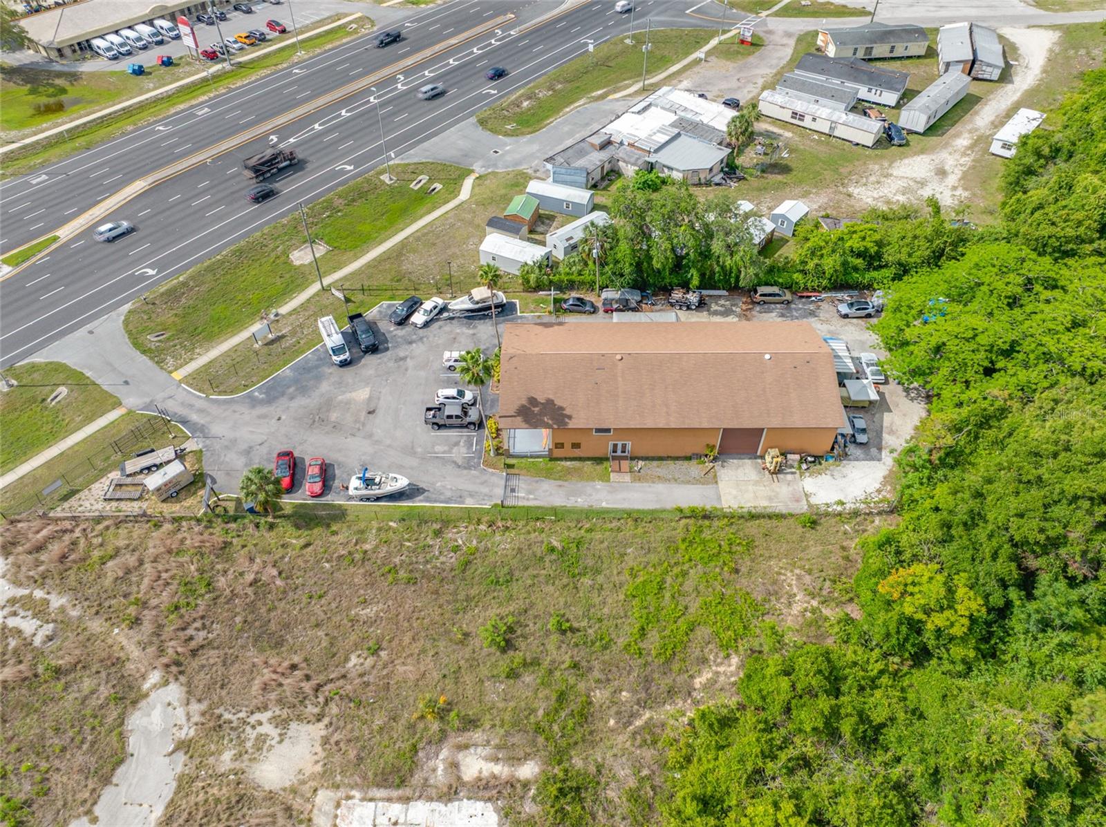Listing photo id 18 for 14925 Us Highway 19