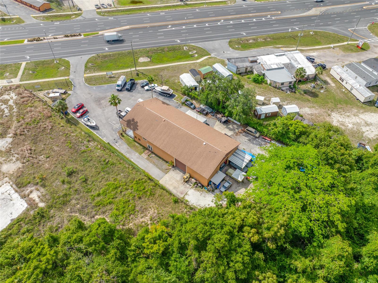 Listing photo id 19 for 14925 Us Highway 19