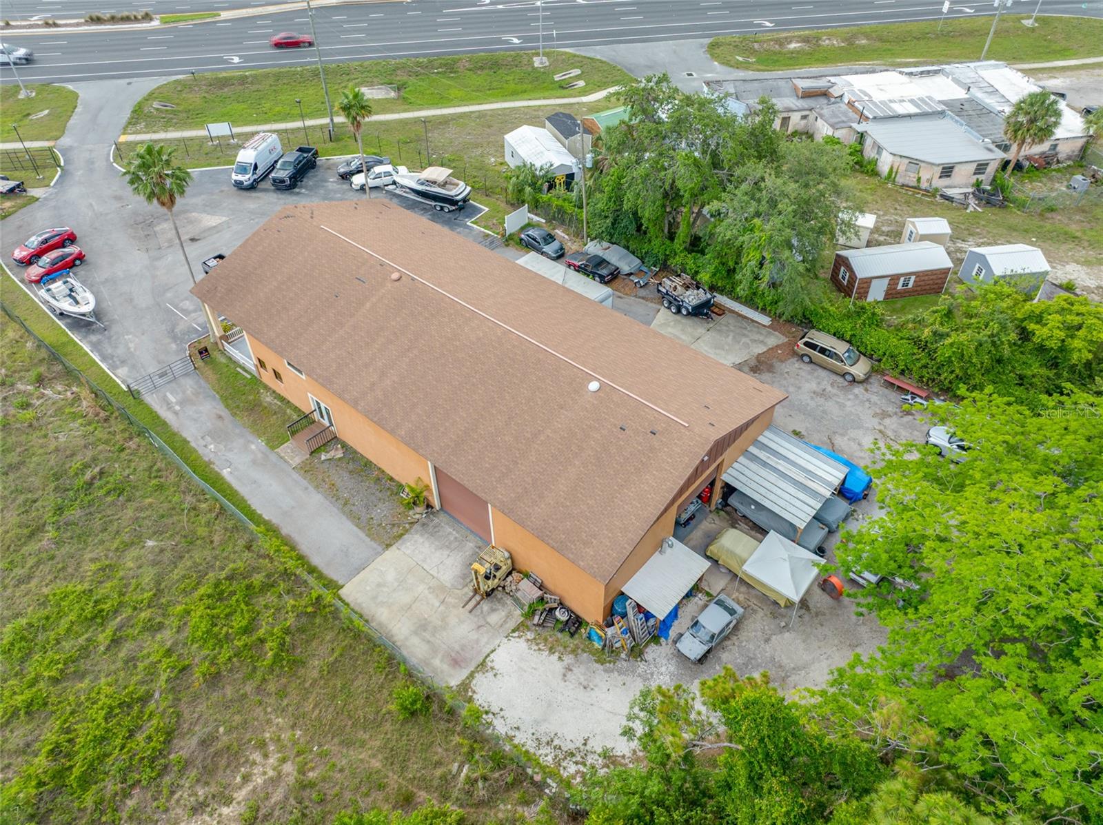 Listing photo id 23 for 14925 Us Highway 19