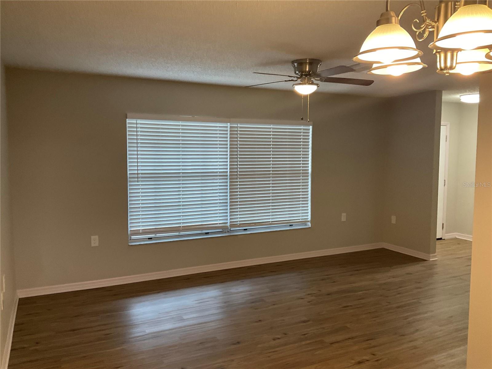 Listing photo id 1 for 10841 Teer Lane