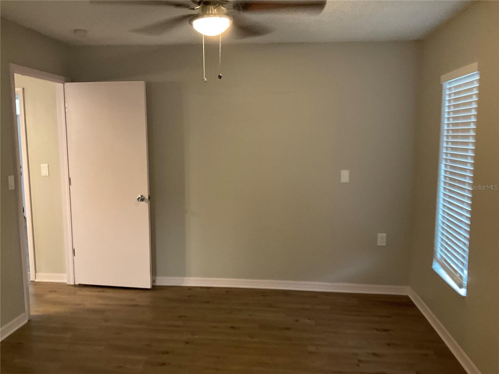 Listing photo id 5 for 10841 Teer Lane
