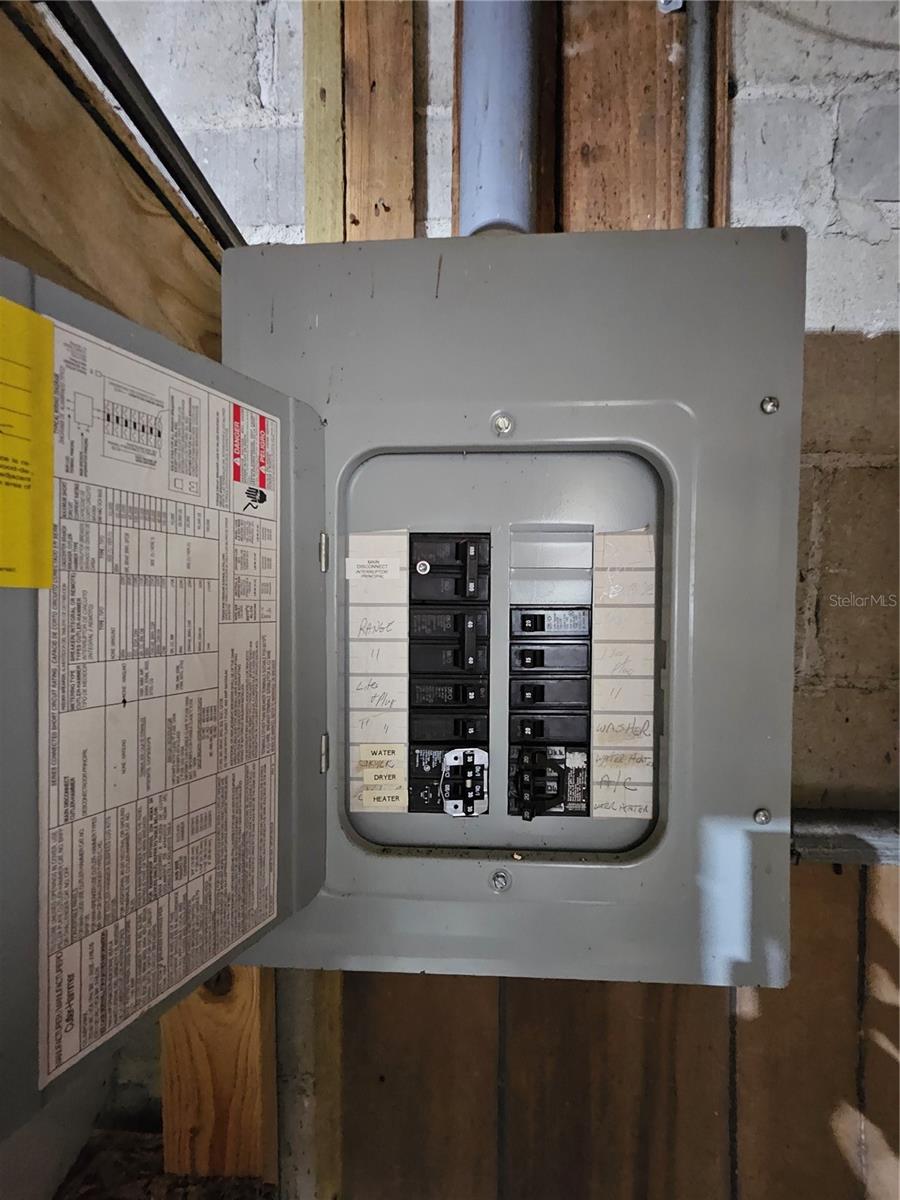 Image 11 of 16 For 2510 Queen Street S