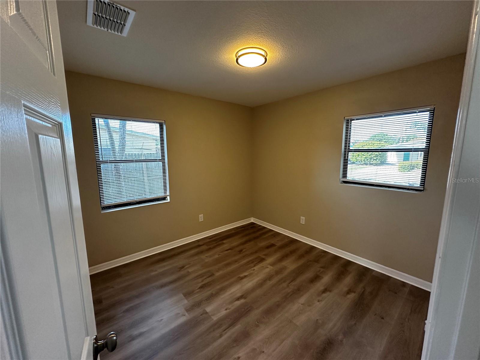 Image 14 of 17 For 7537 17th Lane N