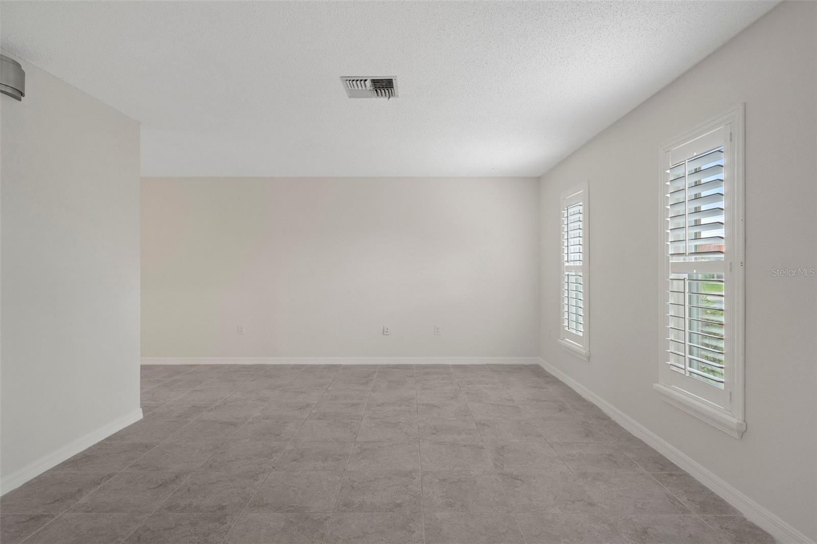 Image 17 of 48 For 4315 Flexer Drive