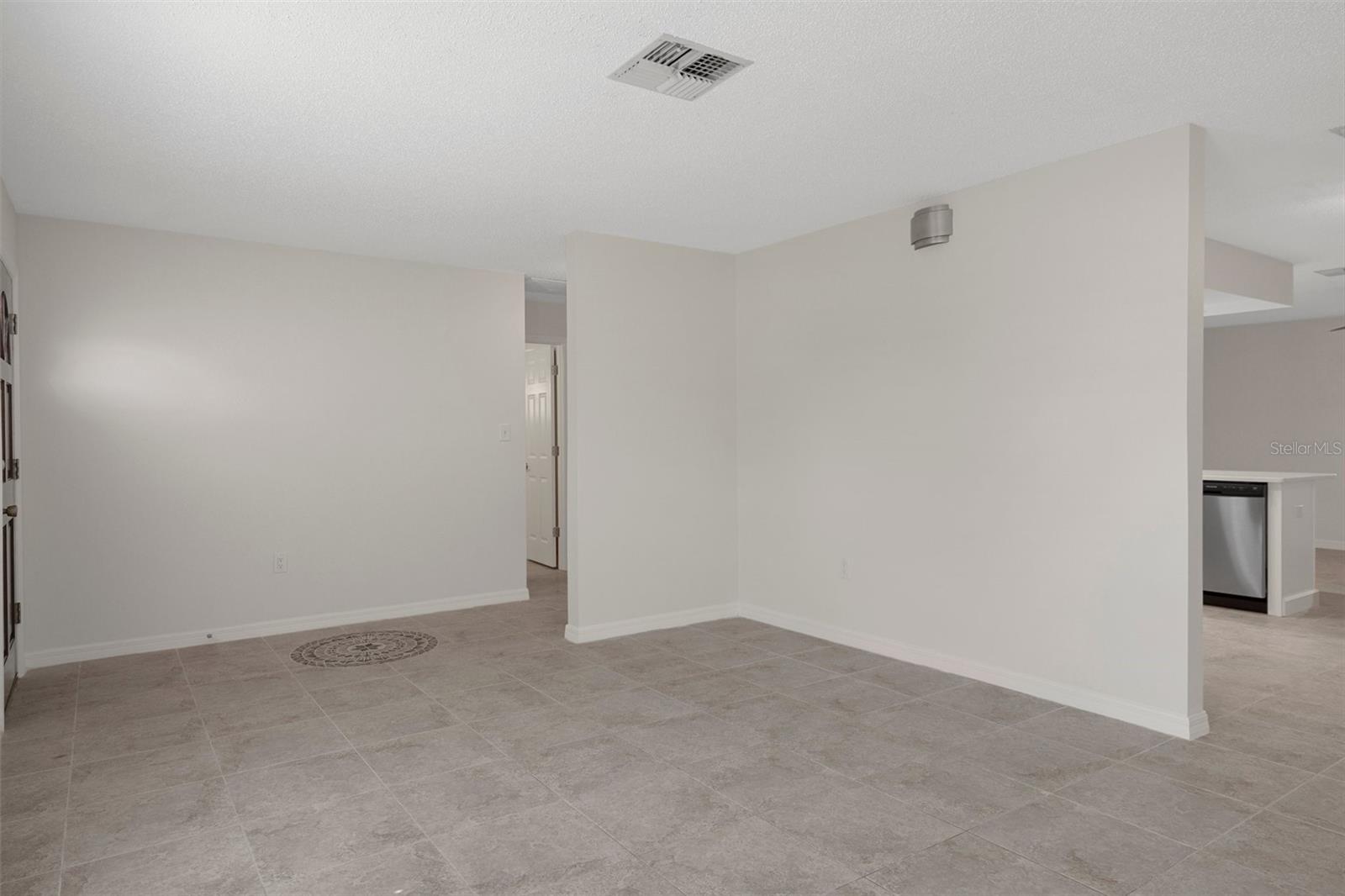 Image 19 of 48 For 4315 Flexer Drive