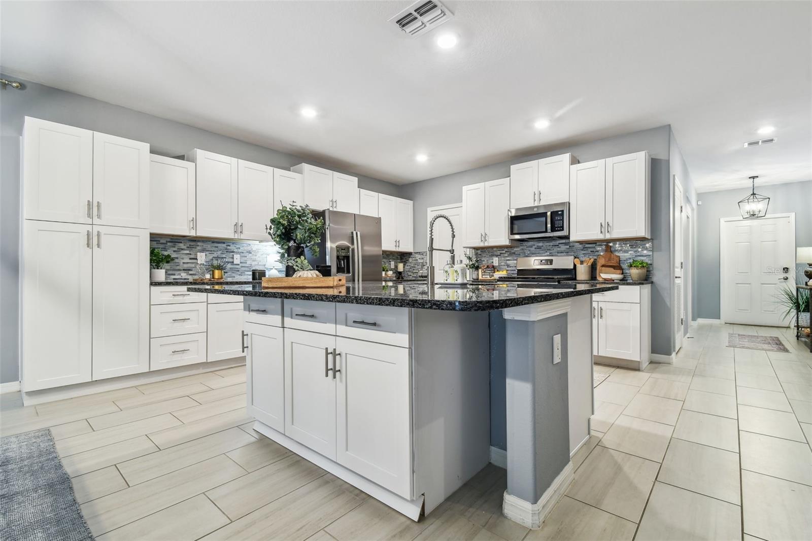 Image 16 of 99 For 8887 Little Bluestem Drive