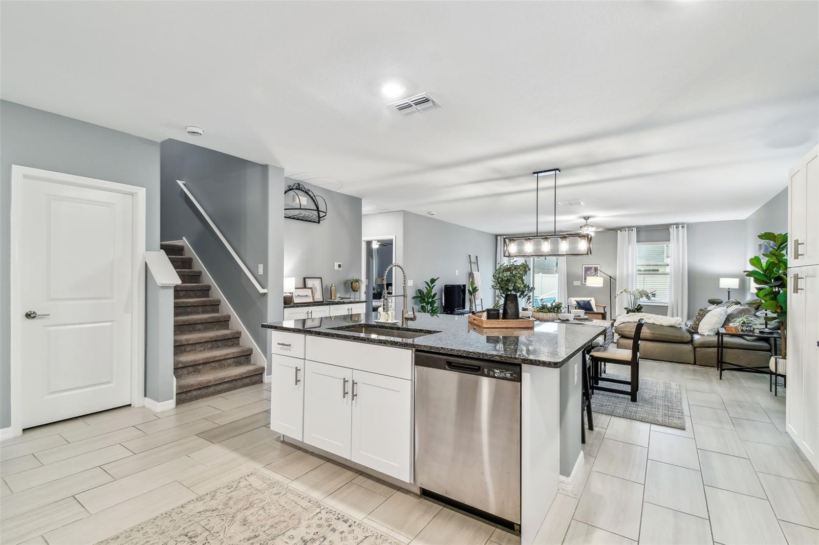 Image 18 of 99 For 8887 Little Bluestem Drive