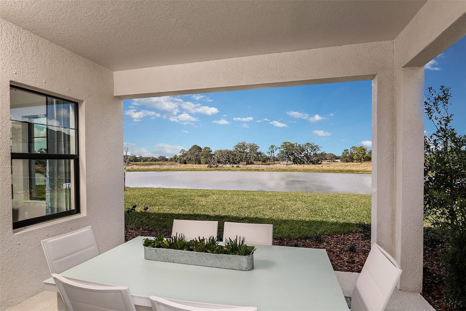 Listing photo id 8 for 13722 Heartwood Way