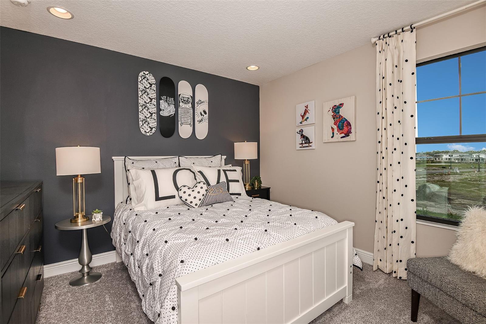 Listing photo id 19 for 13722 Heartwood Way