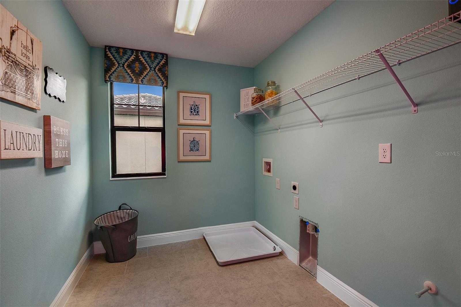 Listing photo id 24 for 13722 Heartwood Way