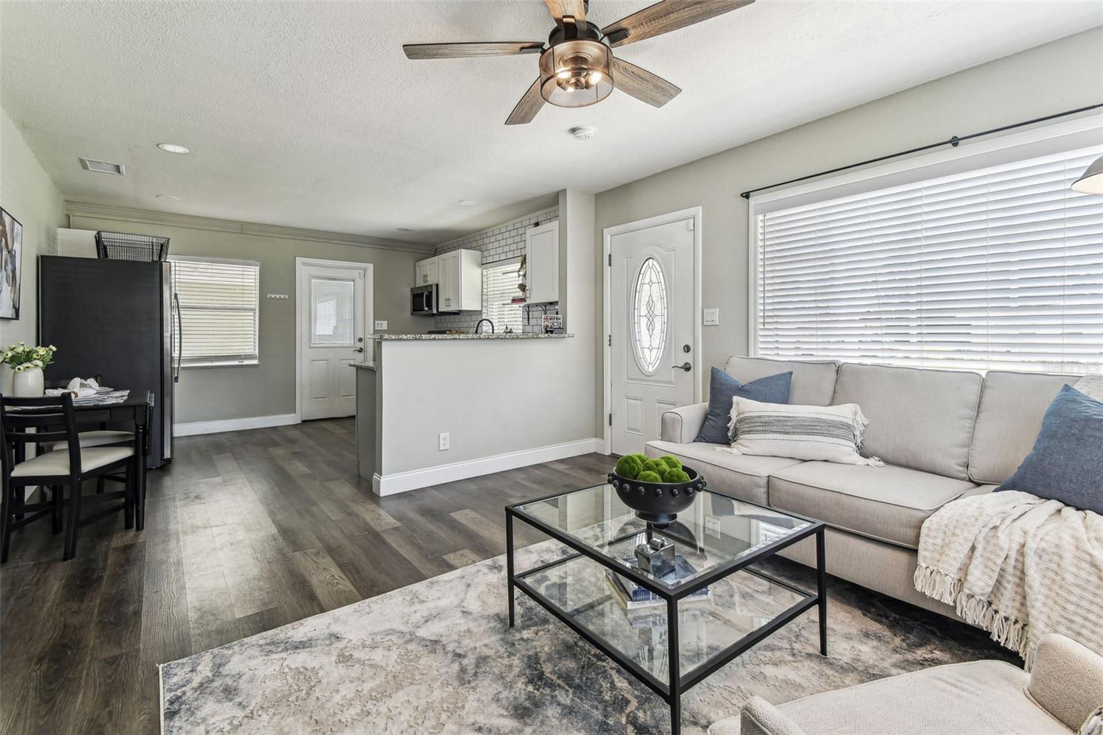 Image 10 of 52 For 2830 Anthony Street