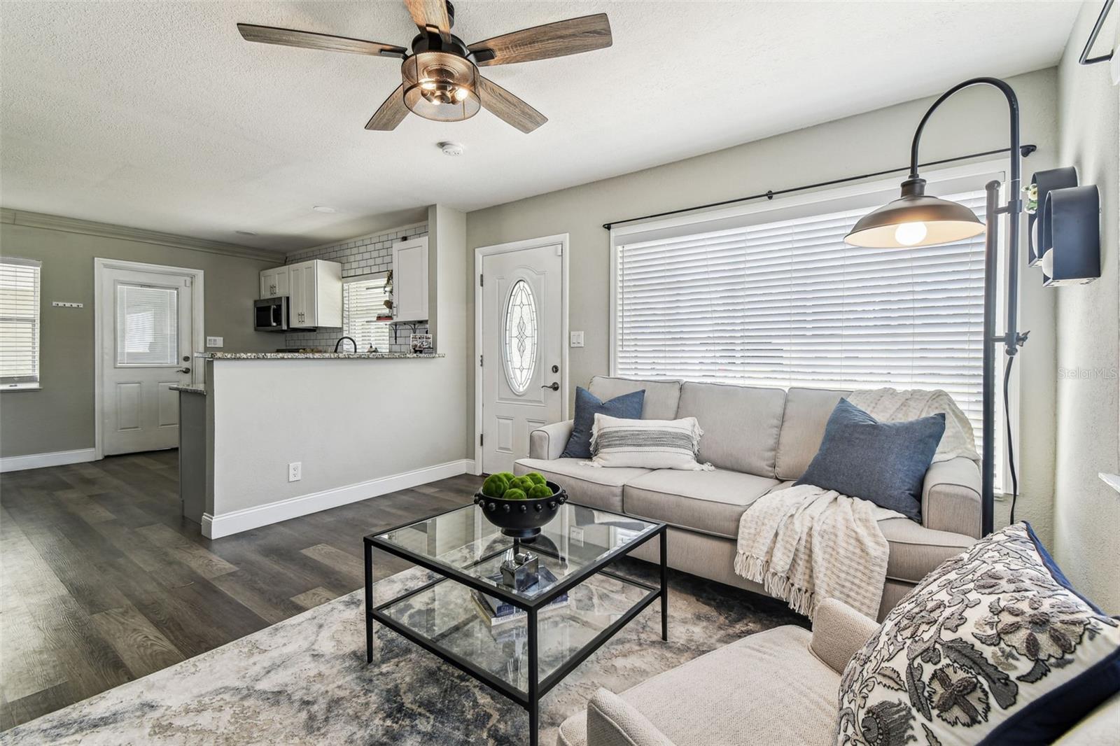 Image 11 of 52 For 2830 Anthony Street